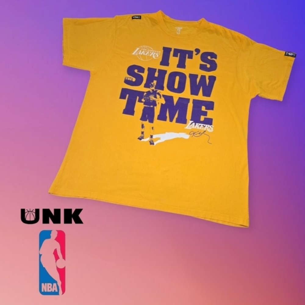 UNK NBA T-Shirt Mens Lakers Kobe Bryant Showtime Graphic Yellow Purple 3XL FLAWS